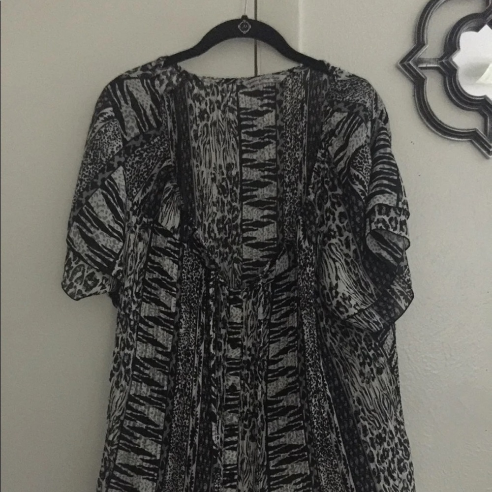 Larry Levine Signature Blouse